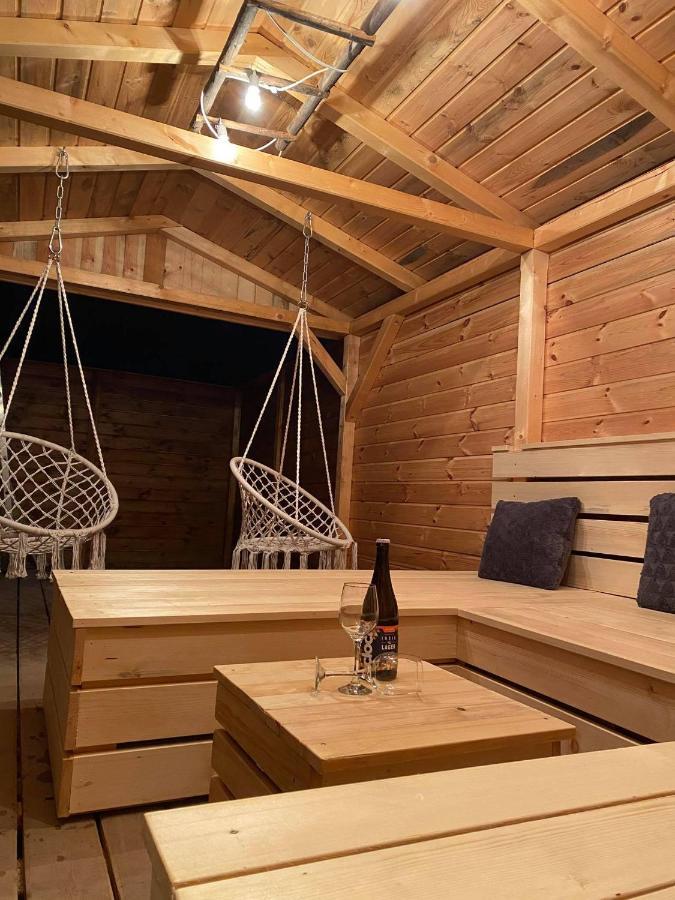 Ubytovani S Wellness Dolni Dobrouc Exterior foto